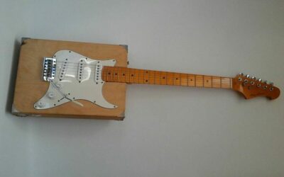 When a Cigar Box Guitar Dreams of Being a Strat!